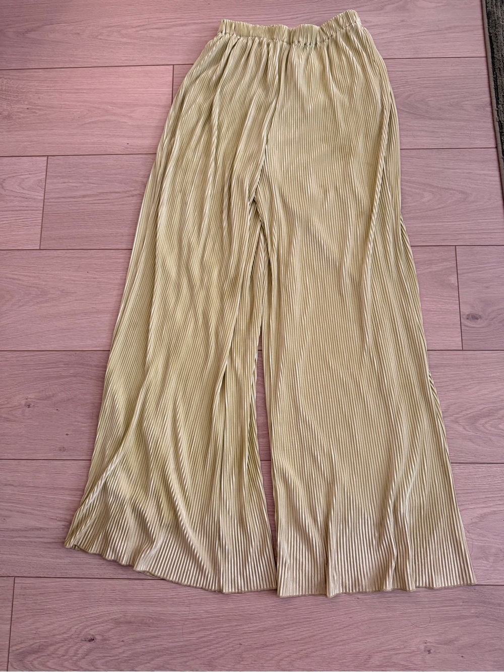 Peppermayo Light Green Silky Pleated Pant